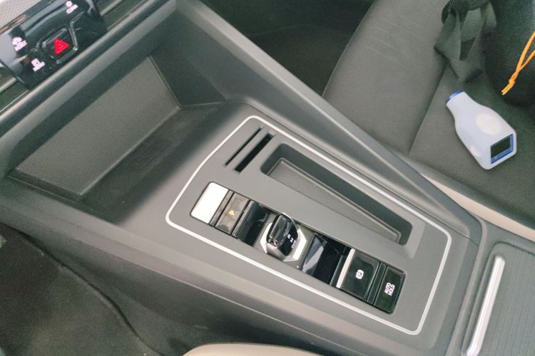 Volkswagen Golf 2022 imagen de coche #18