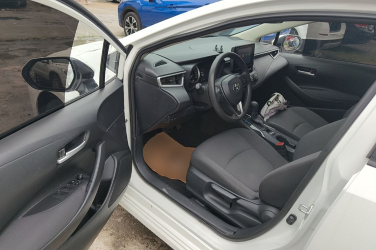 Toyota Corolla 2023 car image #16