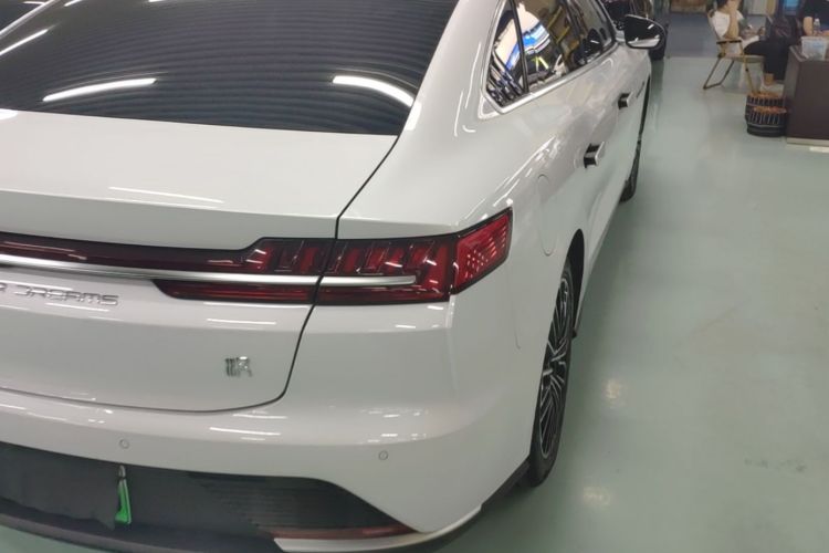 BYD Han 2023 imagem de carro #8