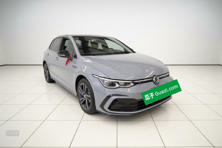 Volkswagen Golf 2023 car image #4