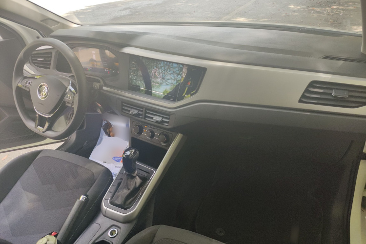 Volkswagen Polo 2023 immagine di auto #10