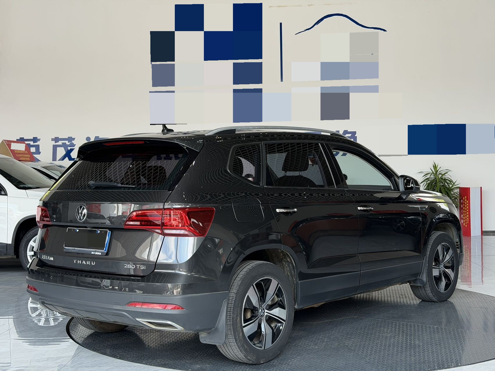 2023 car image #9