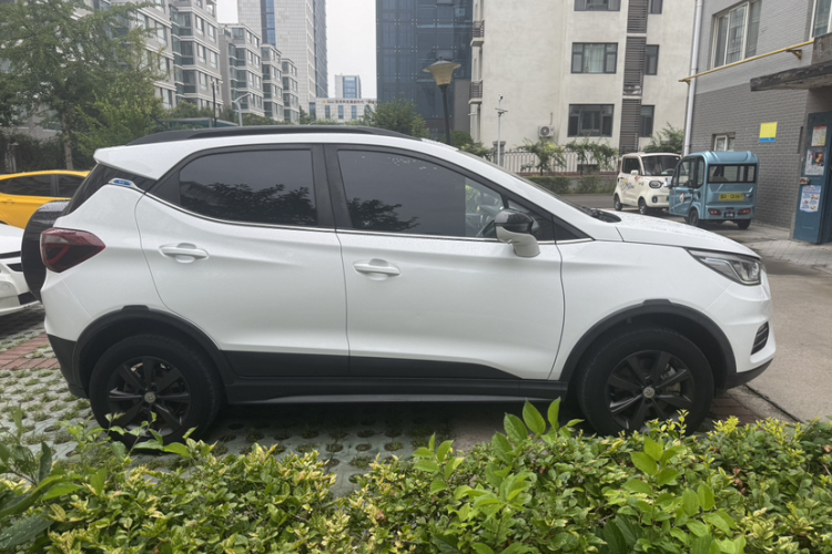 BYD Yuan New Energy 2019 #7 BYD Yuan New Energy 2019 car image #7