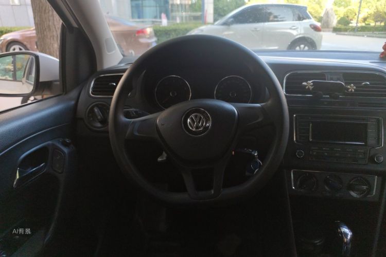 Volkswagen Polo 2016 car image #12