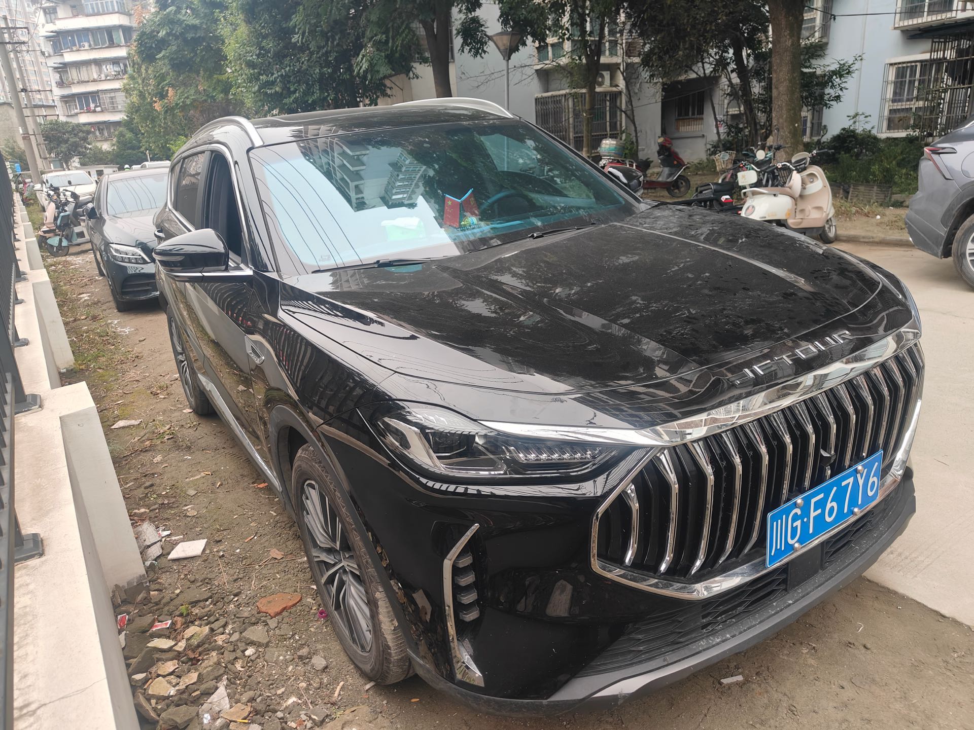 Jetour X70 PLUS 2025 #2 Jetour X70 PLUS 2025 car image #2