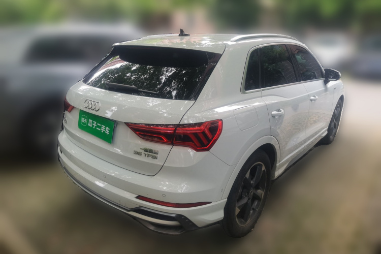 Audi Q3 2023 immagine di auto #5
