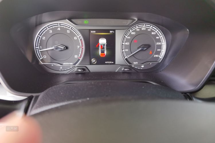 GEELY Vision X6 2021 immagine di auto #14