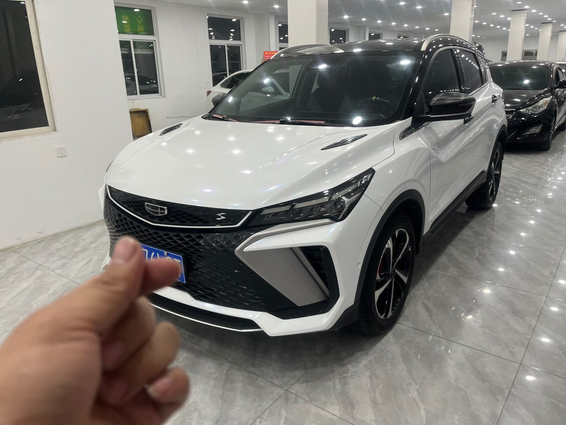GEELY Coolray 2023 immagine di auto 