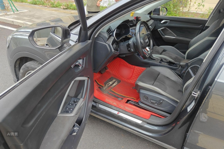 Audi Q3 2022 car image #18