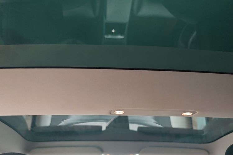 Tesla Model 3 2021 car image #18