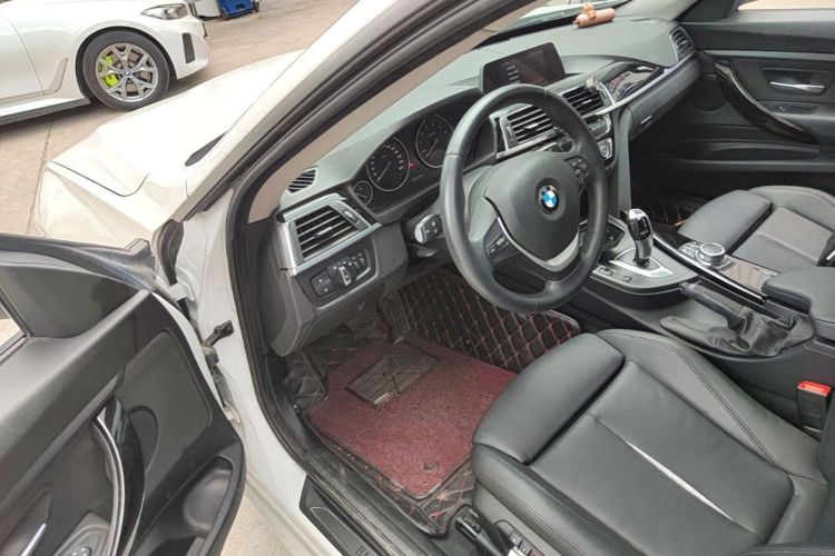 BMW 3 Series GT 2019 #12 BMW 3 Series GT 2019 صورة سيارة #12