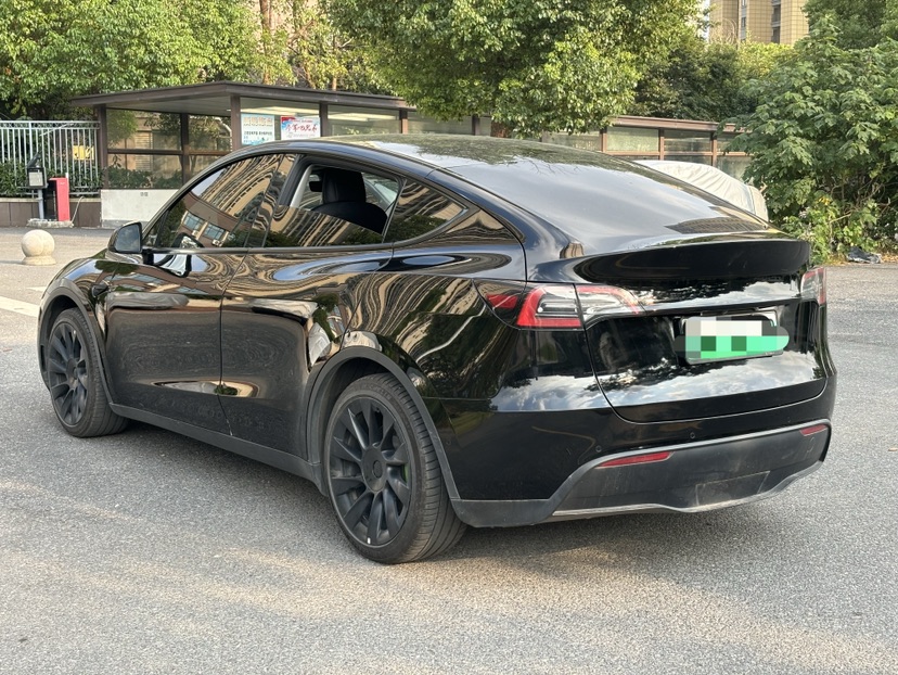 Tesla Model Y 2022 #9 Tesla Model Y 2022 car image #9