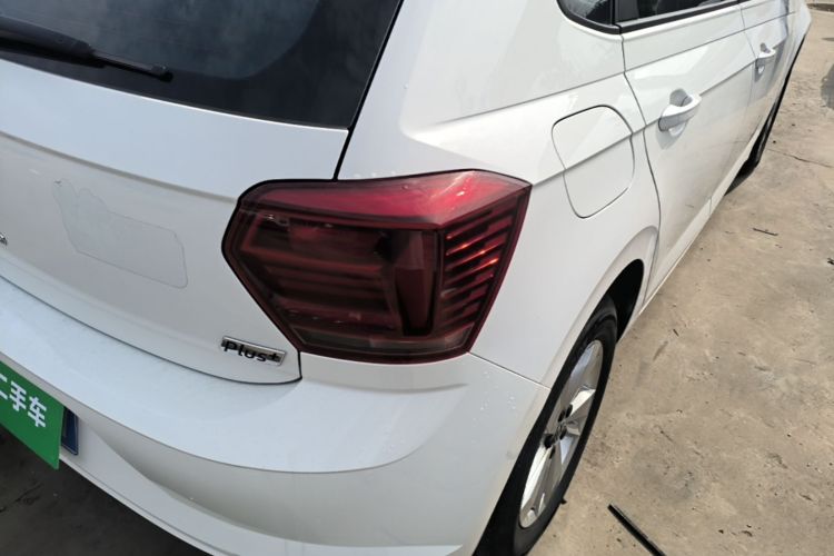Volkswagen Polo 2022 car image #8