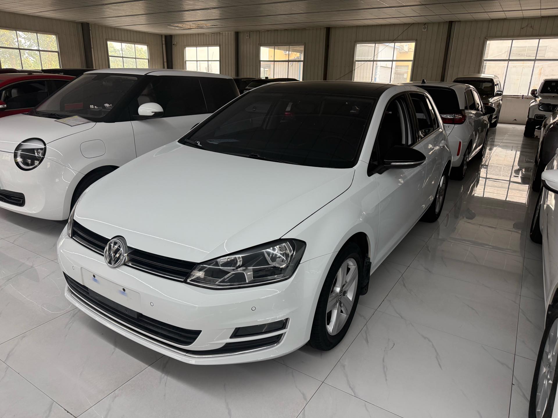 Volkswagen Golf 2017 car image 