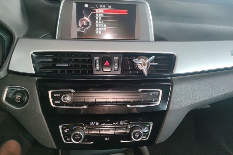 BMW X1 2016 car image #13