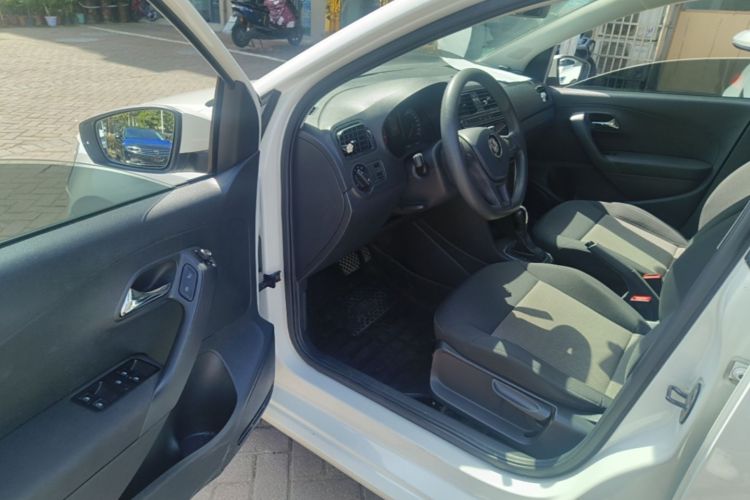 Volkswagen Polo 2019 #16 Volkswagen Polo 2019 car image #16