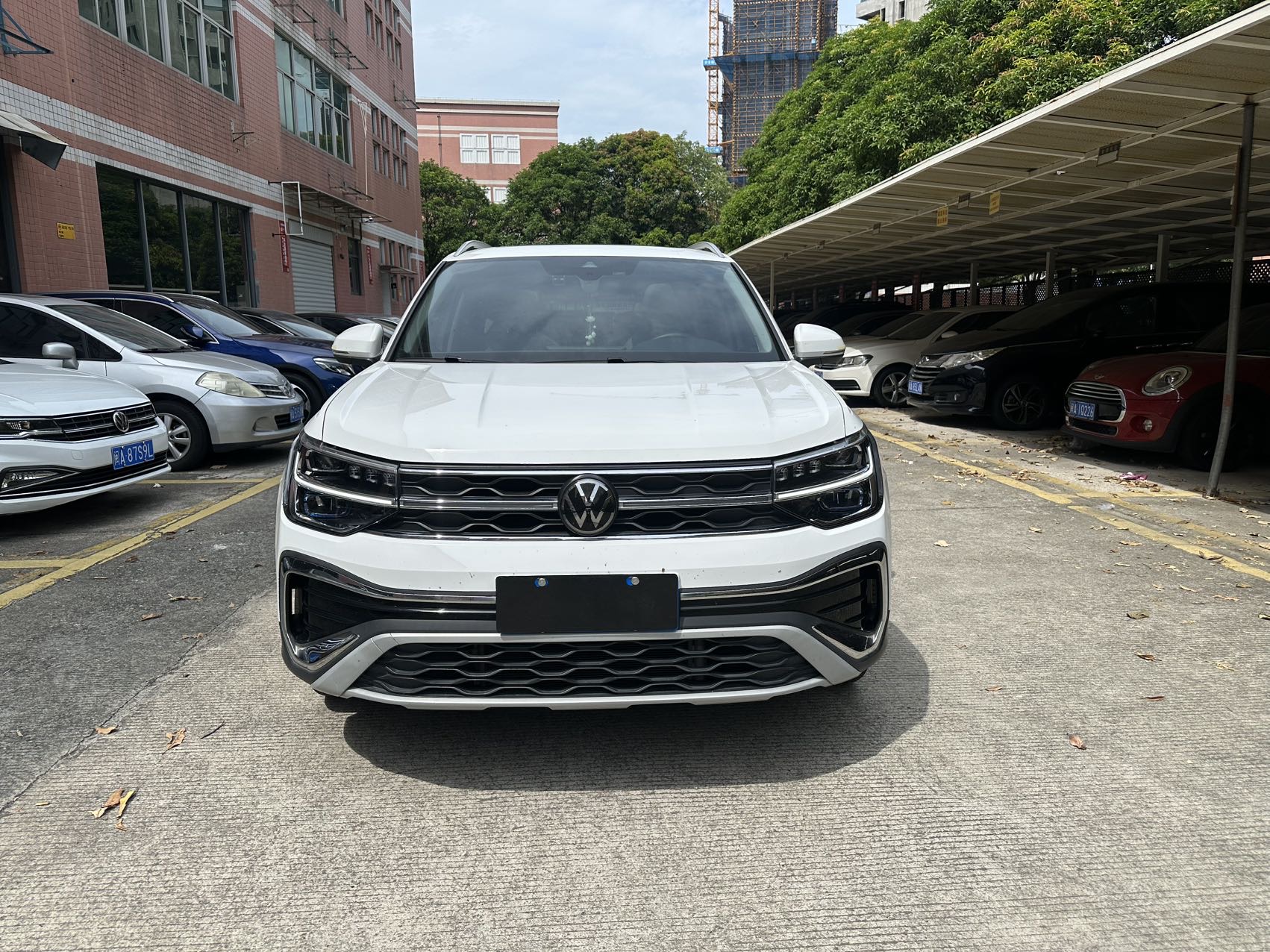 Volkswagen Tharu 2023 car image #2