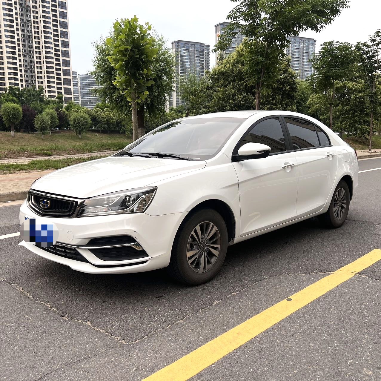 GEELY Emgrand 2019 car image 