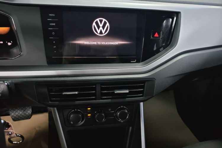 Volkswagen Polo 2022 car image #17