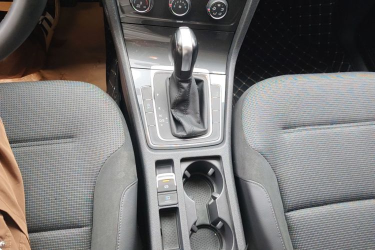 Volkswagen Golf 2019 #14 Volkswagen Golf 2019 car image #14