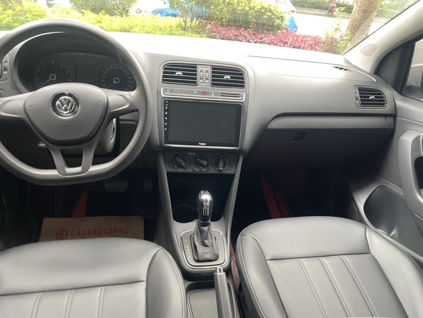 Volkswagen Polo 2019 car image #6