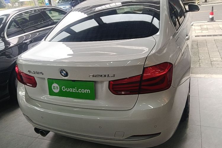 BMW 3 Series 2019 #6 BMW 3 Series 2019 car image #6