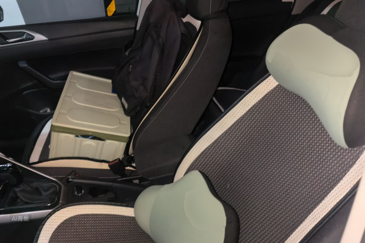 Volkswagen Polo 2023 car image #17