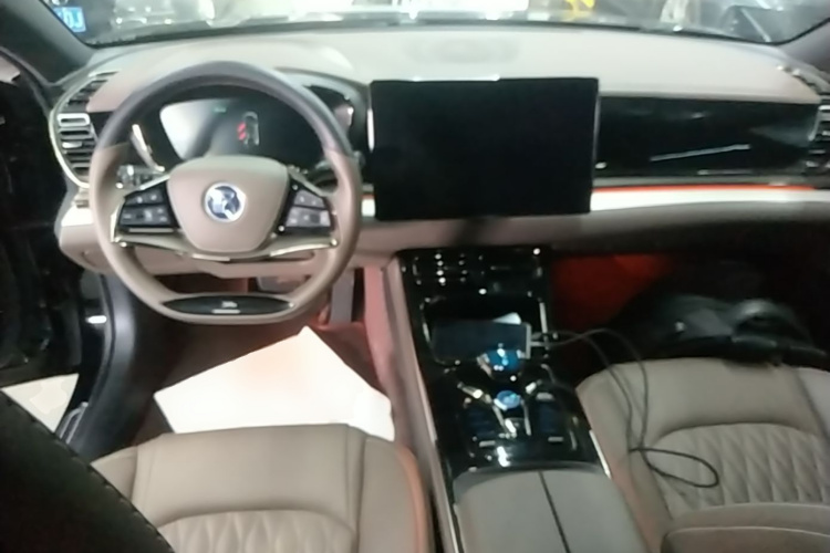BYD Han 2024 car image #10