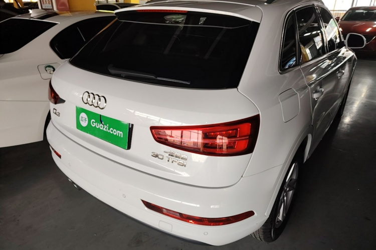 Audi Q3 2018 immagine di auto #7
