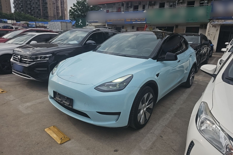Tesla Model Y 2022 #2 Tesla Model Y 2022 car image #2