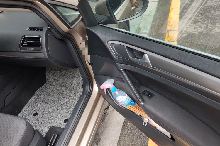 Volkswagen Golf 2015 car image #27