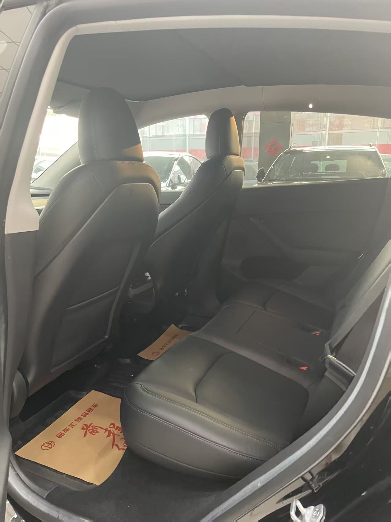 Tesla Model Y 2023 car image #4