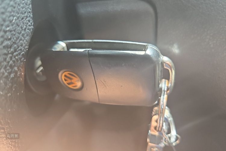 Volkswagen Polo 2015 car image #10