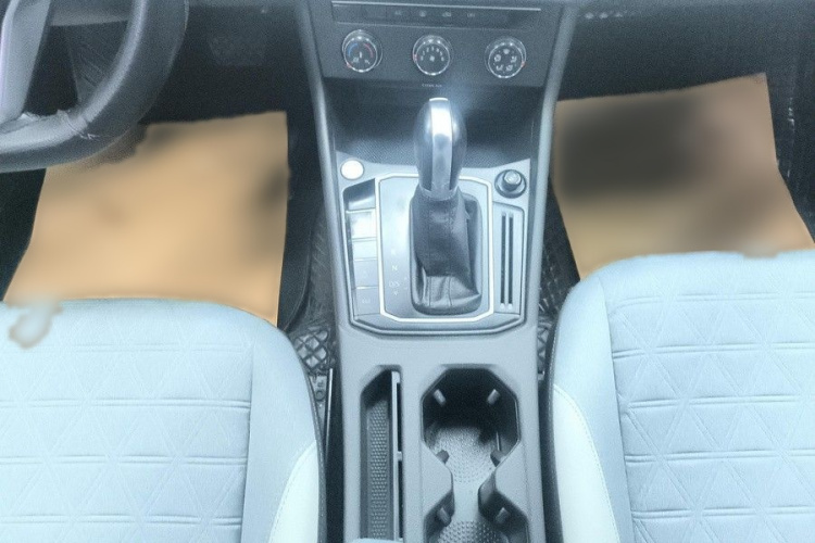 Volkswagen Lavida 2022 car image #16