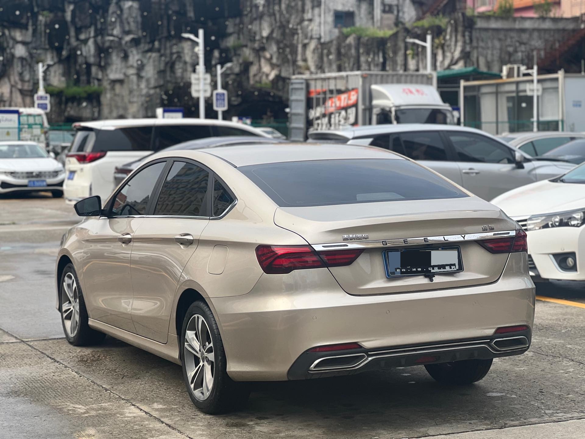 GEELY Binray 2019 car image #12