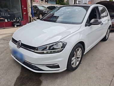 Volkswagen Golf 2018 Volkswagen Golf 2018 car image