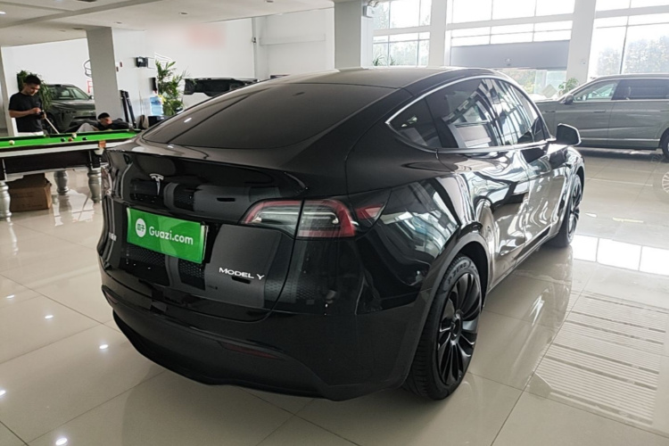 Tesla Model Y 2023 #7 Tesla Model Y 2023 car image #7