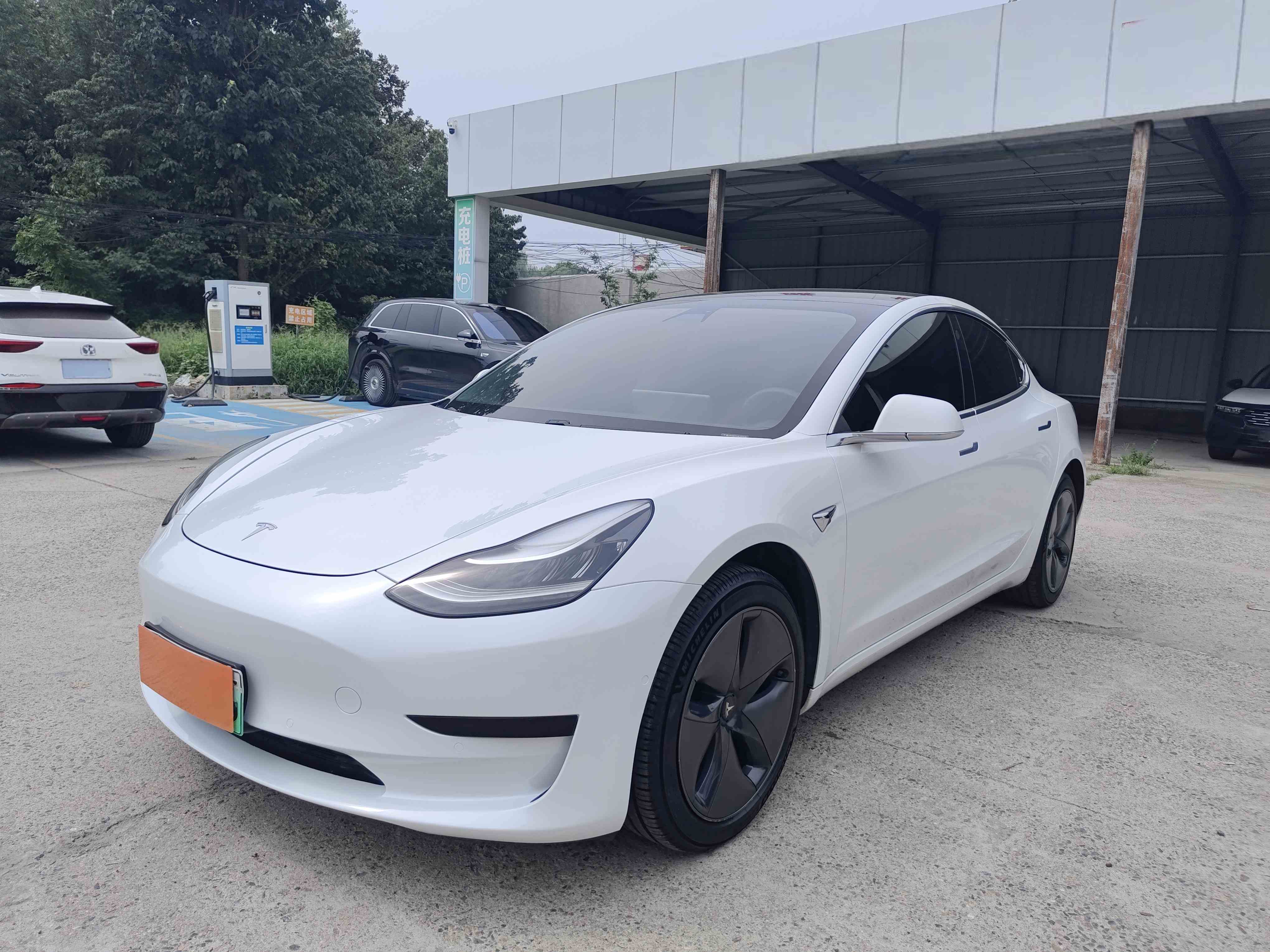 Tesla Model 3 2020 car image #2