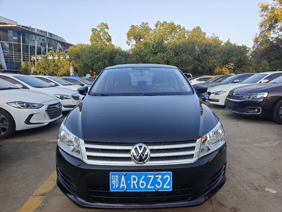 Volkswagen Santana 2016 car image #2