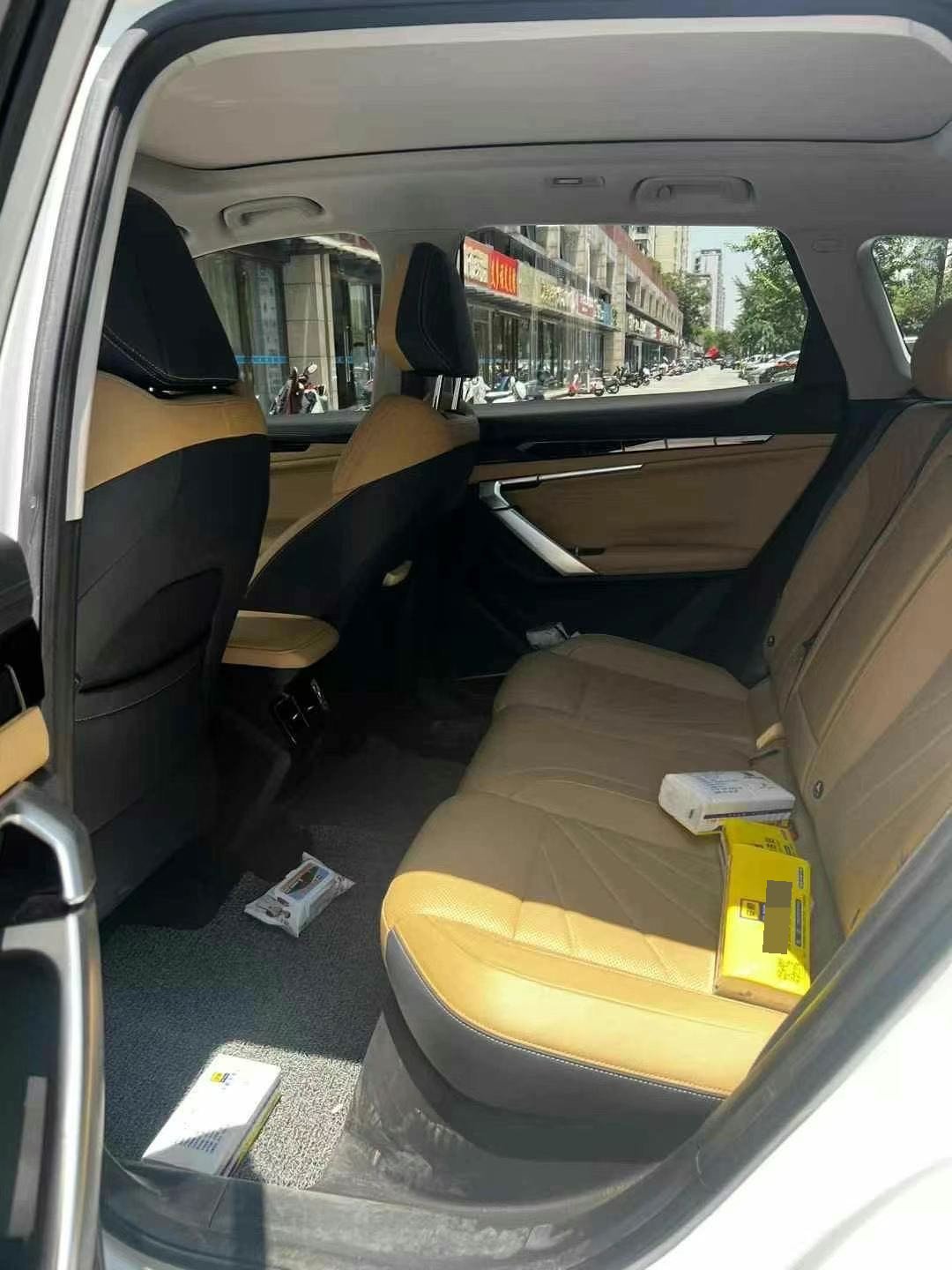 GEELY Boyue L 2022 immagine di auto #4