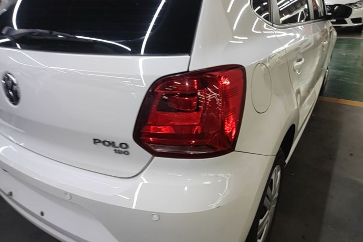Volkswagen Polo 2019 car image #8
