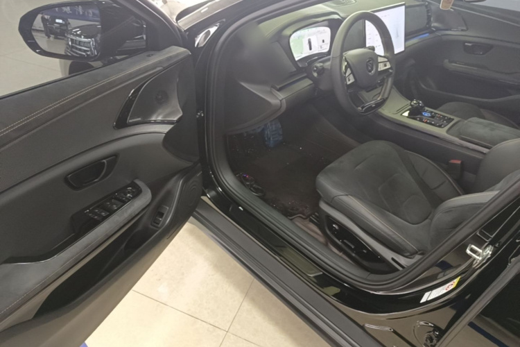 BYD Han 2024 car image #12