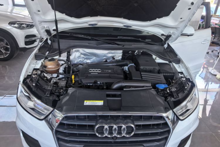 Audi Q3 2017 car image #20