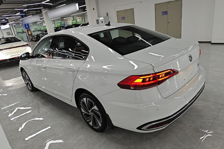 Volkswagen Bora 2023 #5 Volkswagen Bora 2023 изображение автомобиля #5