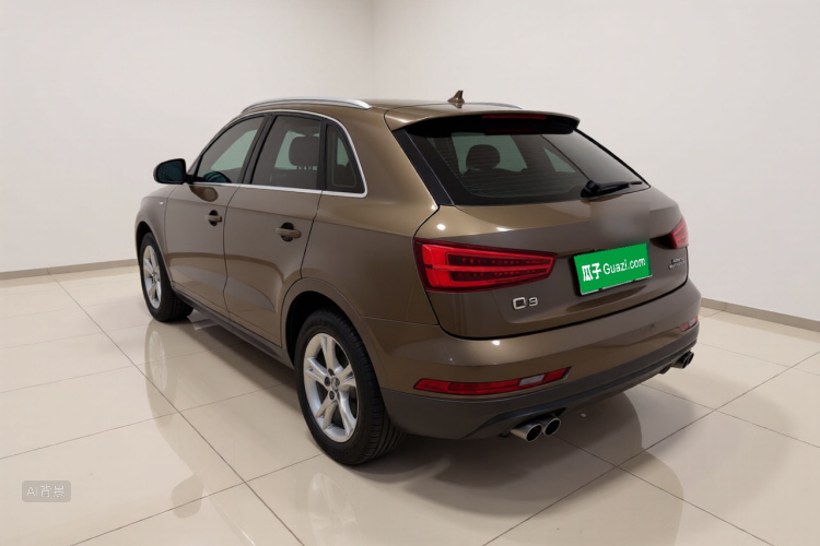 Audi Q3 2018 car image #5
