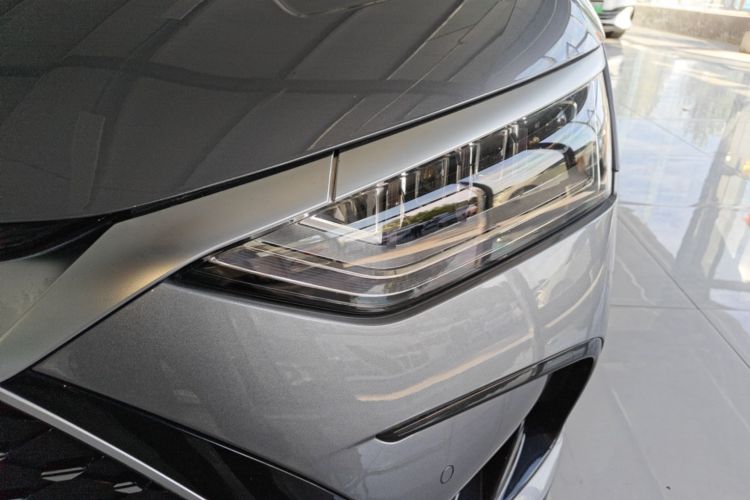 BYD Han 2023 immagine di auto #22