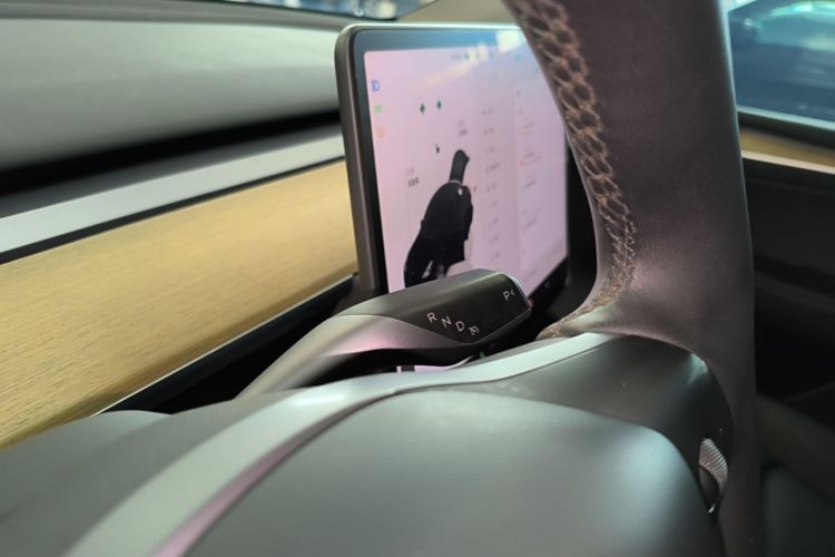 Tesla Model Y 2023 #14 Tesla Model Y 2023 immagine di auto #14