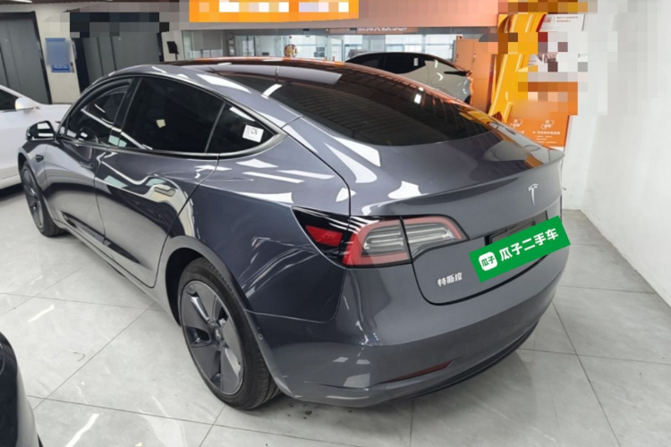 Tesla Model 3 2023 car image #5