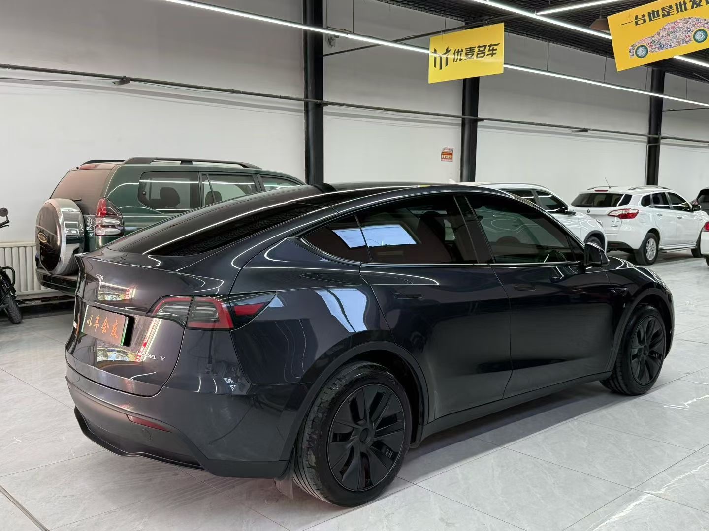 Tesla Model Y 2024 car image #7