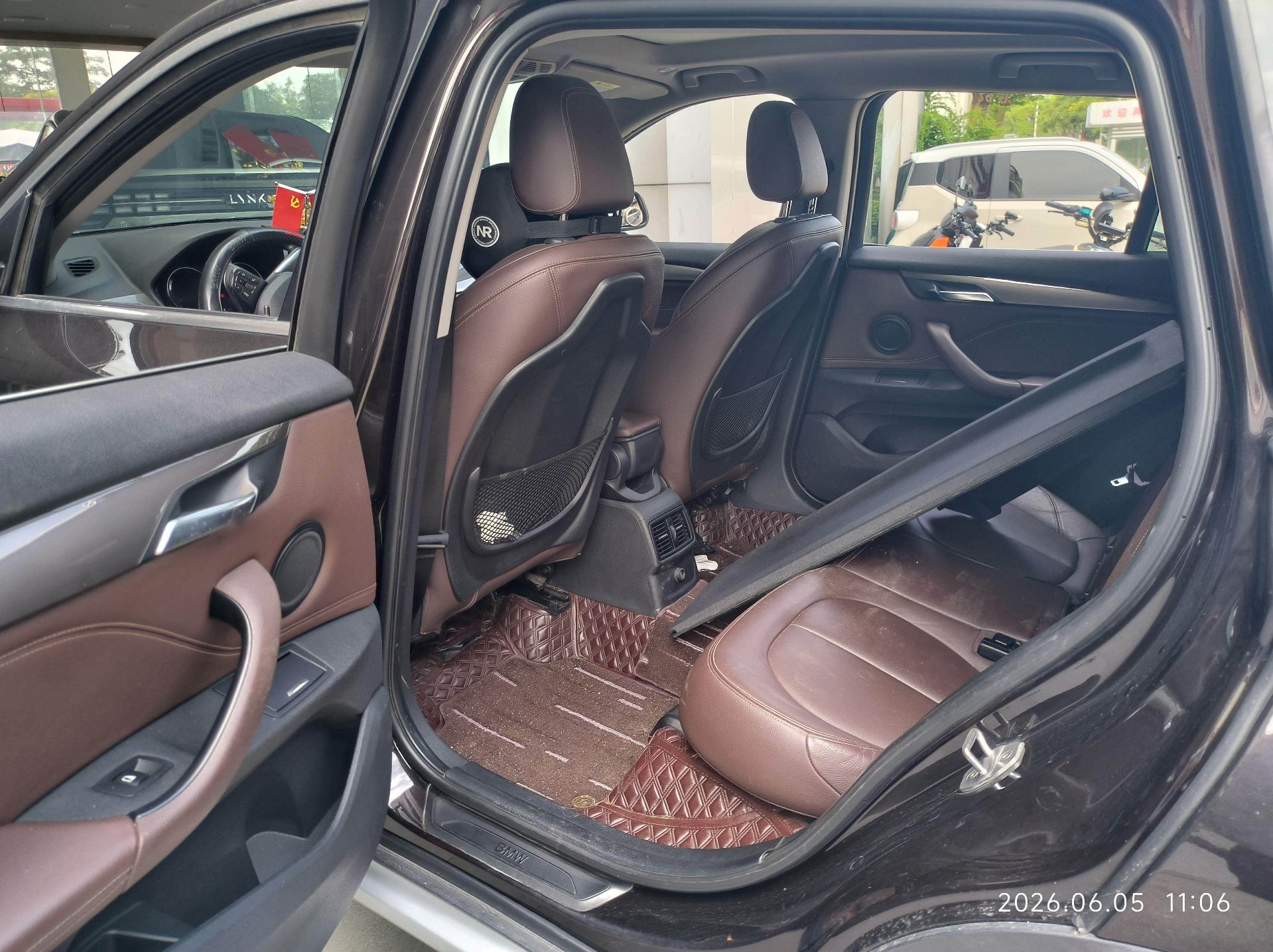 2018 immagine di auto #3